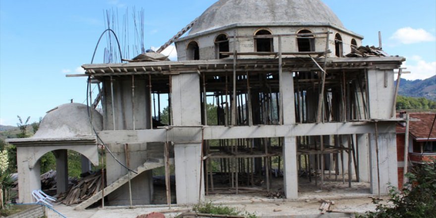 Ünye'de yanan cami için destek bekliyorlar