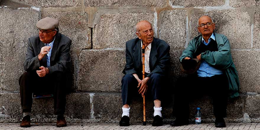 Yaşlılara 1 milyon lira destek