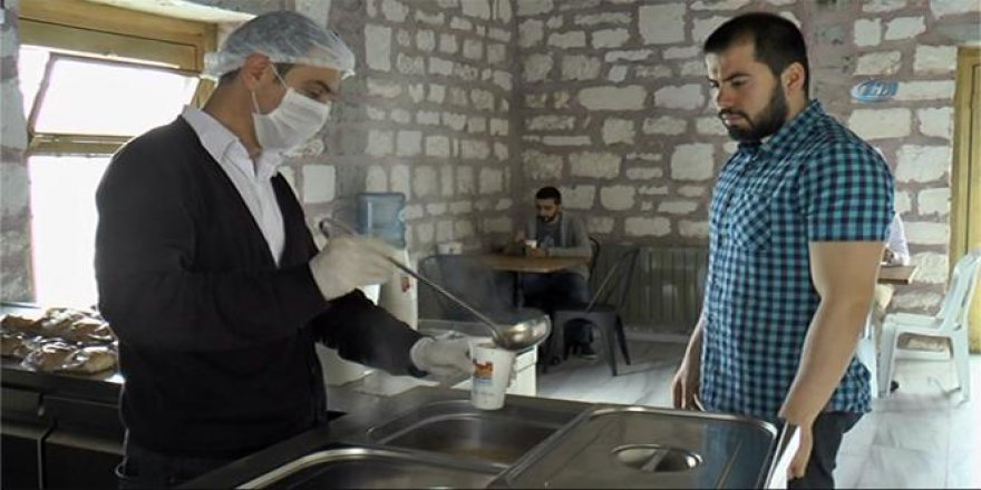 Bu kütüphanede çay, çorba ücretsiz