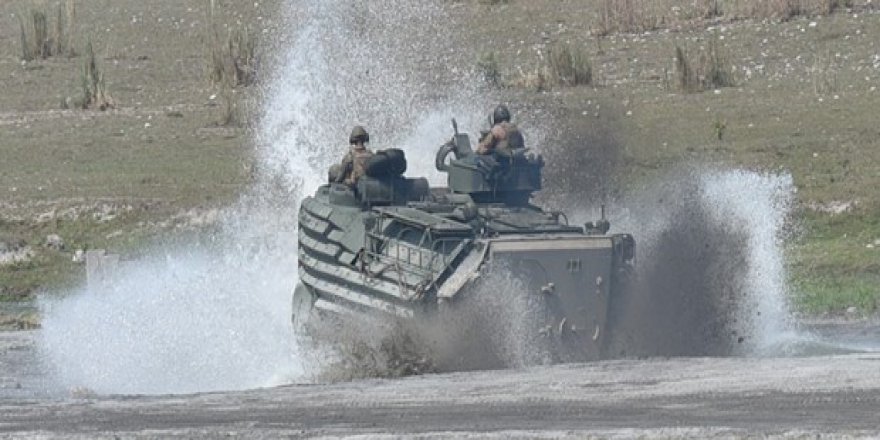 Filipinler ABD'yle tatbikatları durduruyor