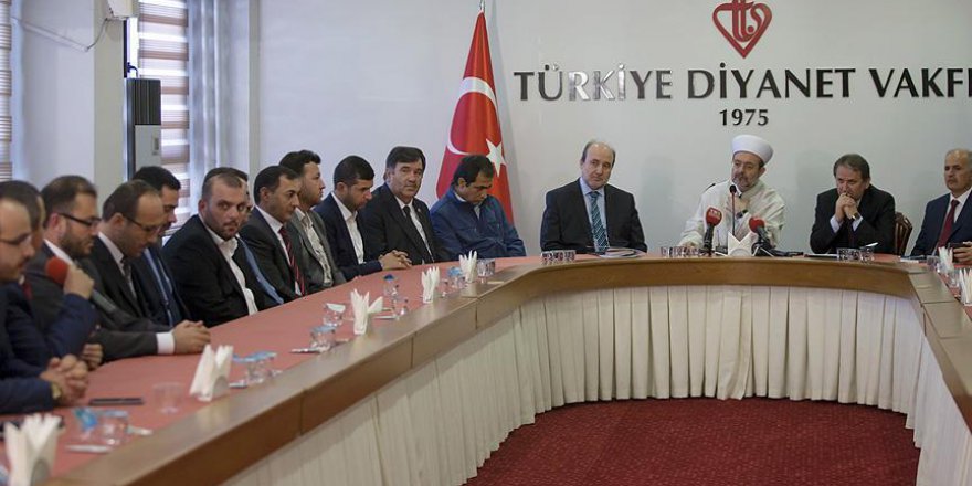 Görmez 15 Temmuz'un 'sela gazileri' ile buluştu