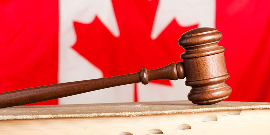 Başörtülülerin de şikayetçi olduğu Kanada'daki yasanın duruşması başladı