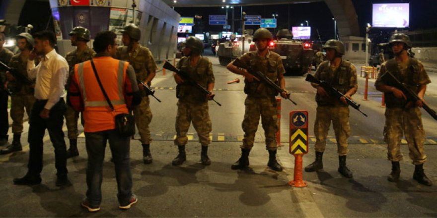 Darbecilerden öğrencilere: 'Ateş edin yoksa'