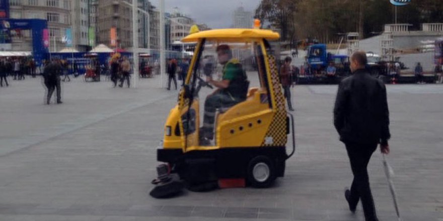 Taksim Meydanı’nda 'Süpürge Taksi' dönemi