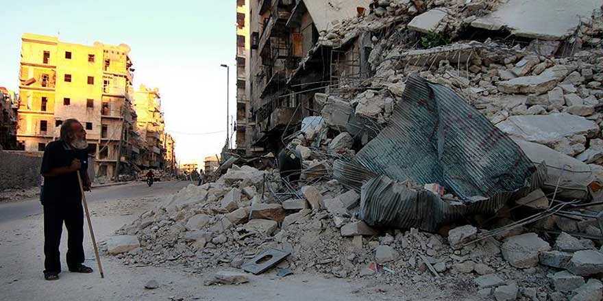 Halep'teki bombardımanda anıları enkaza gömüldü