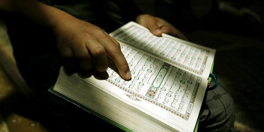 Uganda'ya 2 bin 156 Kur'an-ı Kerim gönderildi