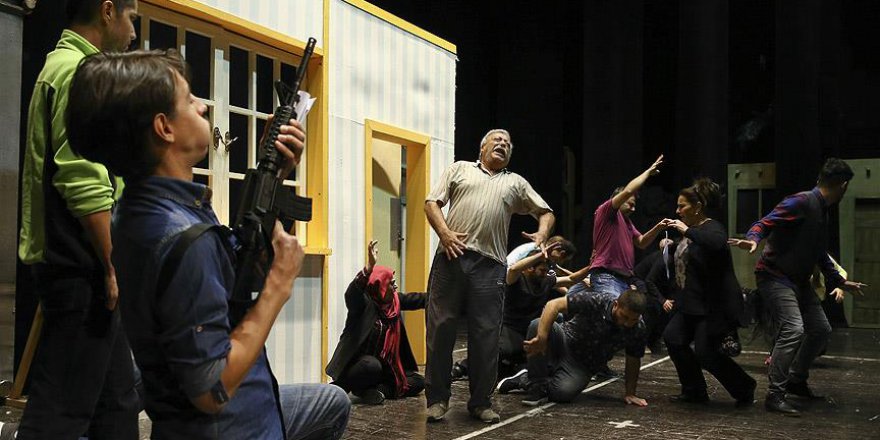 15 Temmuz destanı tiyatro sahnesinde