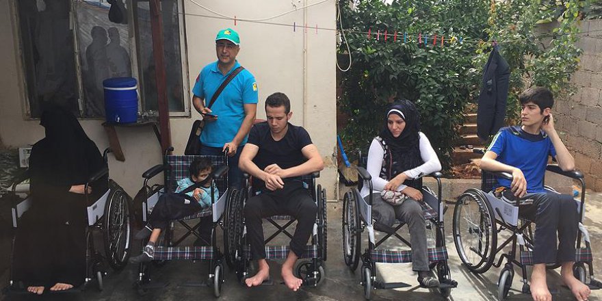 Suriyeli savaş mağdurlarına tekerlekli sandalye yardımı