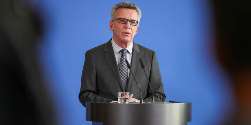 Almanya İçişleri Bakanı: Müslümanlara tatil günü için hazırım