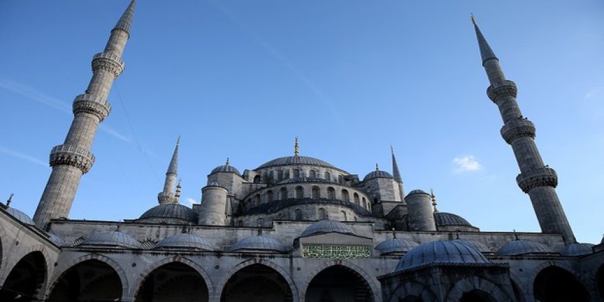 Sultanahmet Camii'nin 400 yıllık minaresi yeniden örüldü
