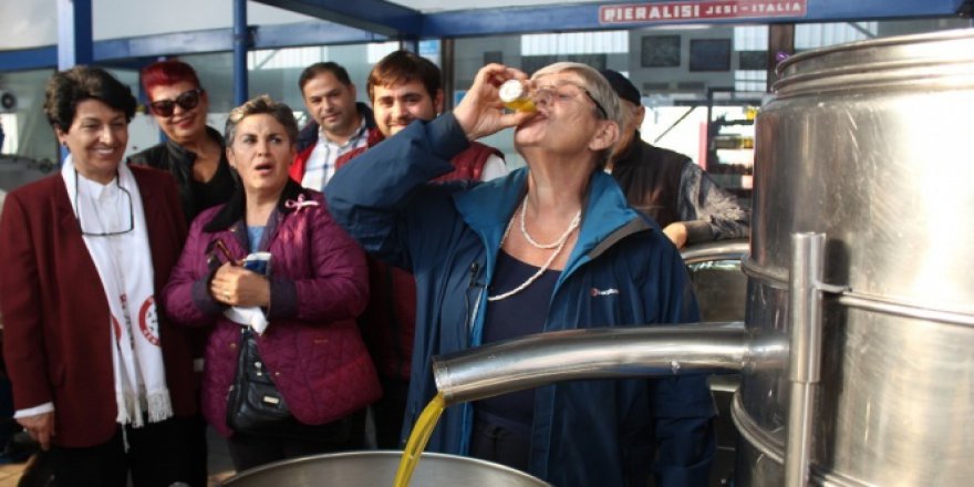 Canan Karatay zeytinyağı içti, görenler şaşırdı