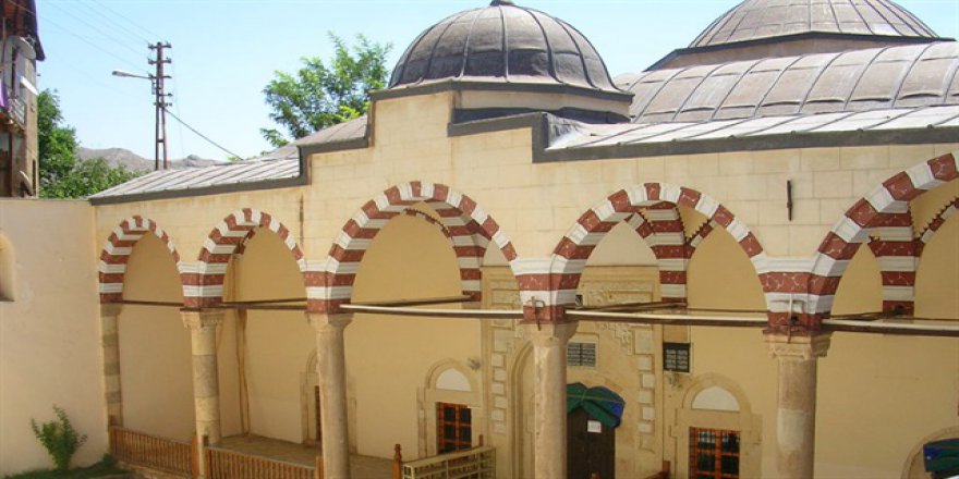 Cami 45 yıl sonra minareye kavuştu