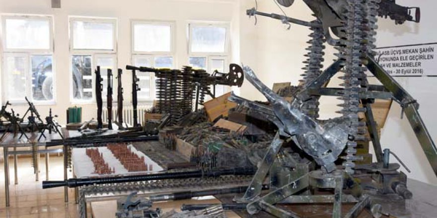 PKK'dan ele geçirilen silahlar sergilendi