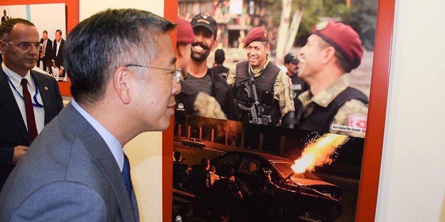 AA'nın 15 Temmuz fotoğrafları Tiran'da sergilendi