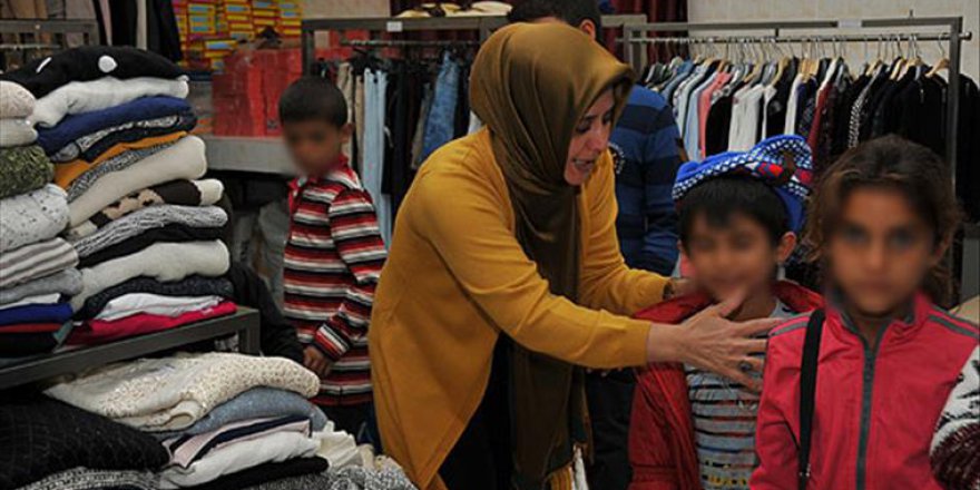Sokakta çalışan çocuklara yardım eli uzandı