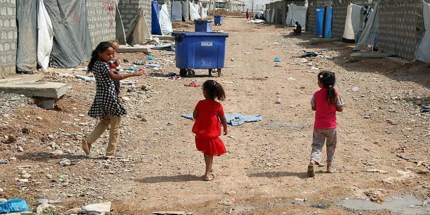 Musul'da yaklaşık 10 bin çocuk yerinden edildi