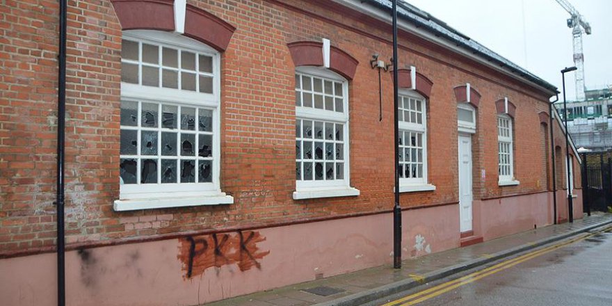 PKK yandaşları Londra'da camiye saldırdı