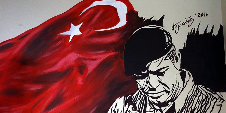 15 Temmuz şehitlerinin hatırasını okul duvarlarında yaşatıyor