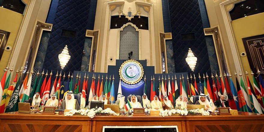 İİT, İslam dünyası ortak gençlik politikasını onayladı