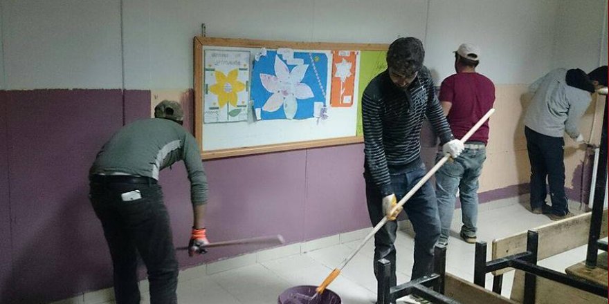 Okullarını el birliğiyle onardılar