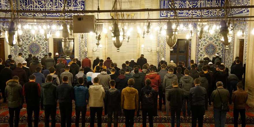 Trakyalı gençler de sabah namazında buluştu