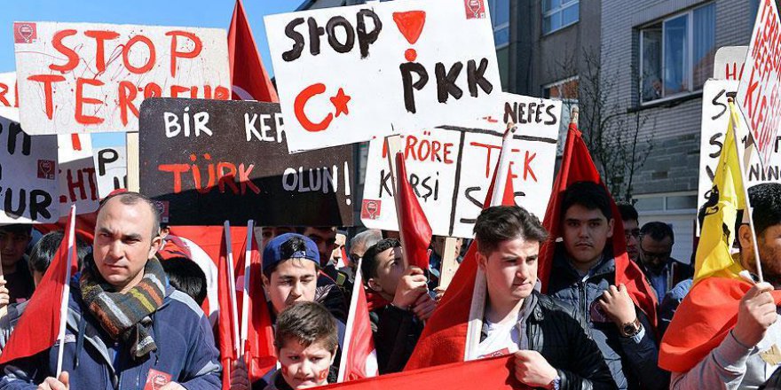 Avrupa'daki Türkler teröre karşı meydanlarda olacak