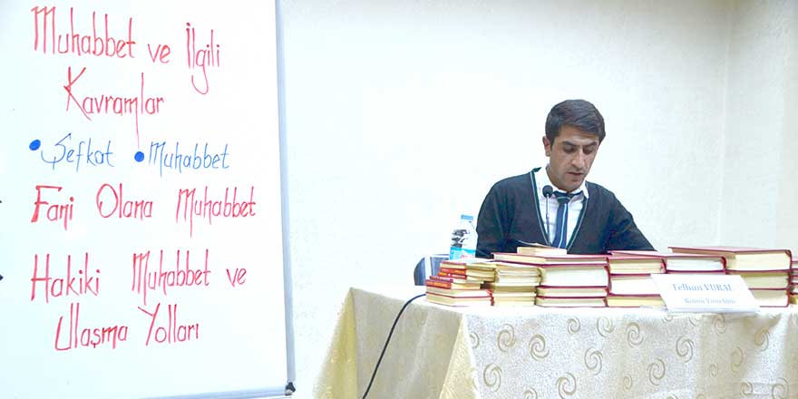 Üniversiteli gençler muhabbet seminerinde buluştu