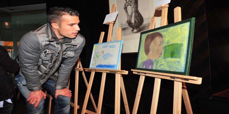 Fenerbahçeli Dünya Yıldızı Suriyeli Çocuklar Sergisinde