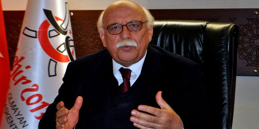 Orhan Hocamız ilkeli duruşuyla örnek bir hayat sergilemiştir