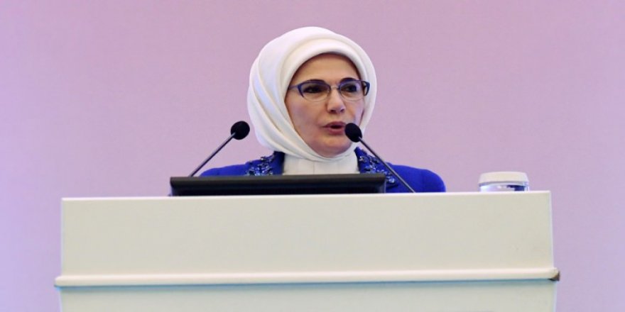 Emine Erdoğan: ﻿Sezaryen talep değil, zorunluluk gereği olmalıdır