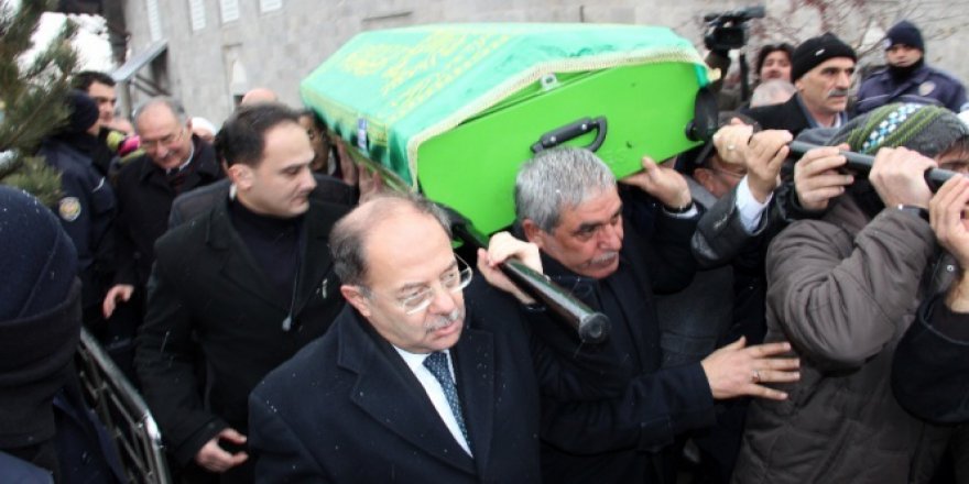 Bakan Akdağ’ın dayısı son yolculuğuna uğurlandı