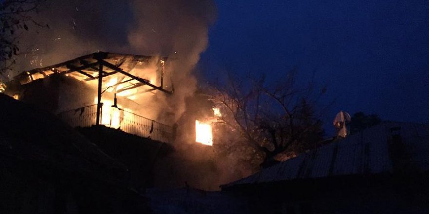Yurt yangının yaşandığı mahalledeki bir evde yangın çıktı
