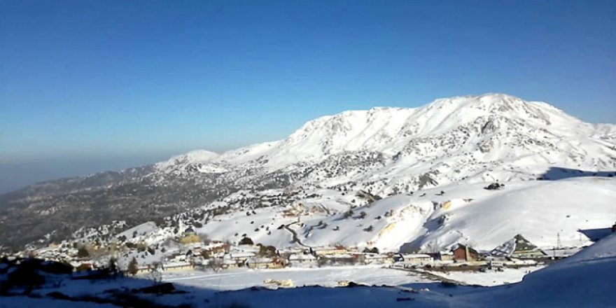 Antalya'ya ilk kar yağdırıldı