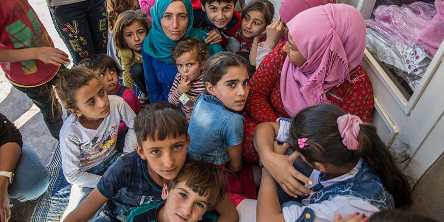 Türkiye'de yaşayan Suriyeli sığınmacıların yarısı çocuk