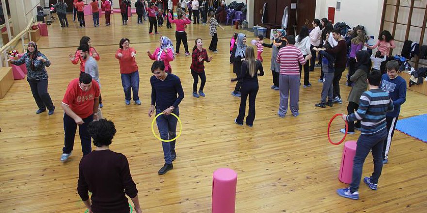 Zihinsel engelli çocuklar sporla sosyalleşiyor