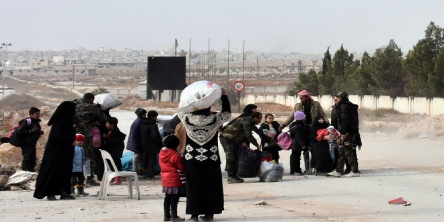 Halep’te sivillerin tahliyesi ertelendi