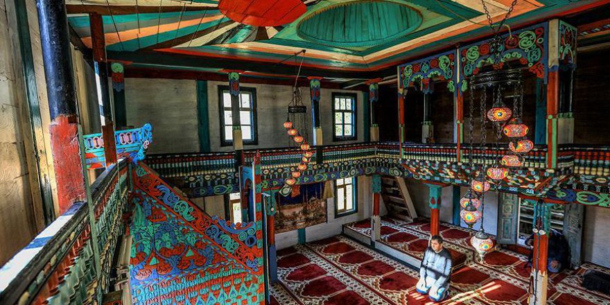 Tarihi camiyi köylüler 165 yıldır koruyor