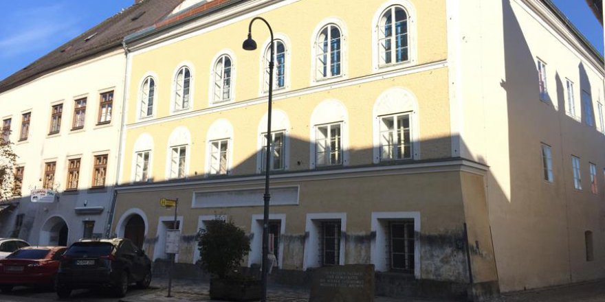Hitler'in doğduğu ev kamulaştırıldı