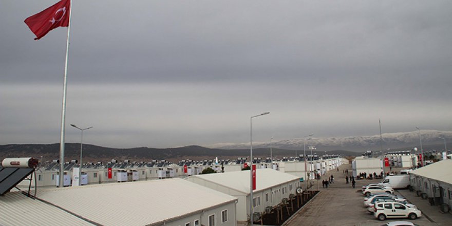 Suriyeliler için yapılan konteyner kent açılıyor