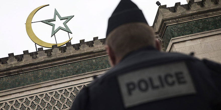 Fransa'dan camilere asılsız 'terör' suçlaması