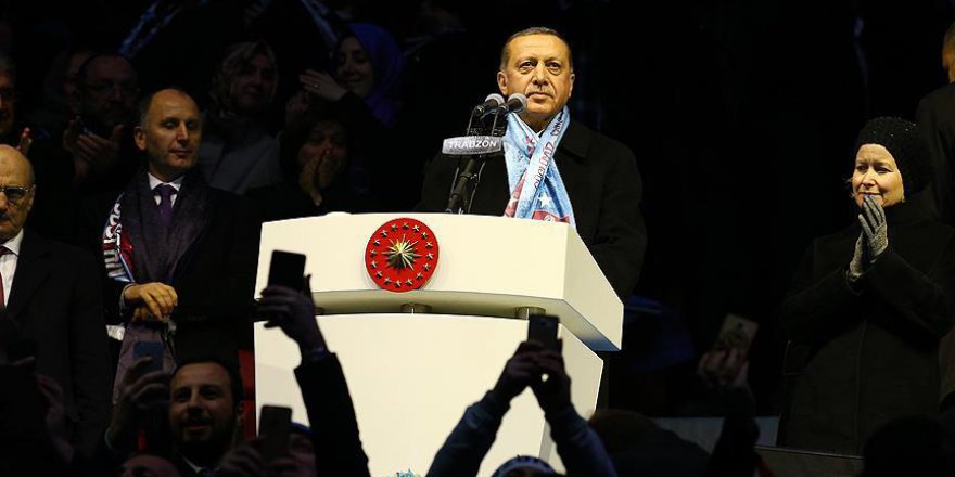 Erdoğan: Onlar teröre koştukça benim milletim birliğe koşacak