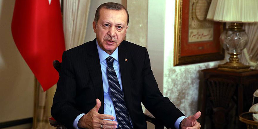 Başörtüsünü yasaklayan Avrupa! Sıkıysa Yahudinin kipasını da yasaklasana!