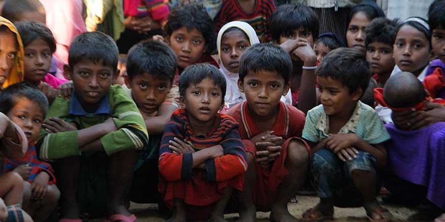 Türkiye Arakan'a giden yardımla gurur duyuyor