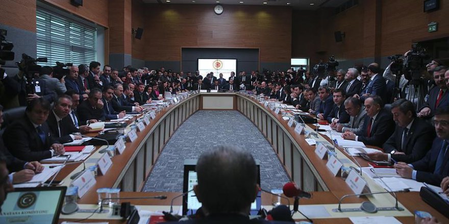 'Yedek milletvekilliği' anayasa teklifinden çıkarıldı