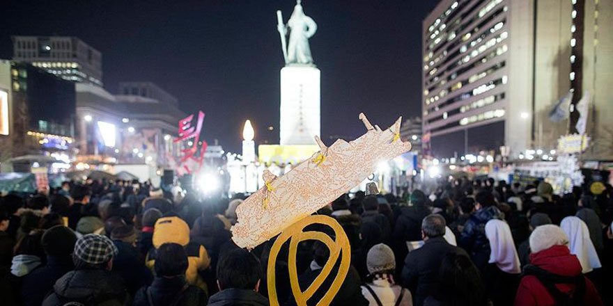 İki ülke heykel yüzünden birbirine düştü