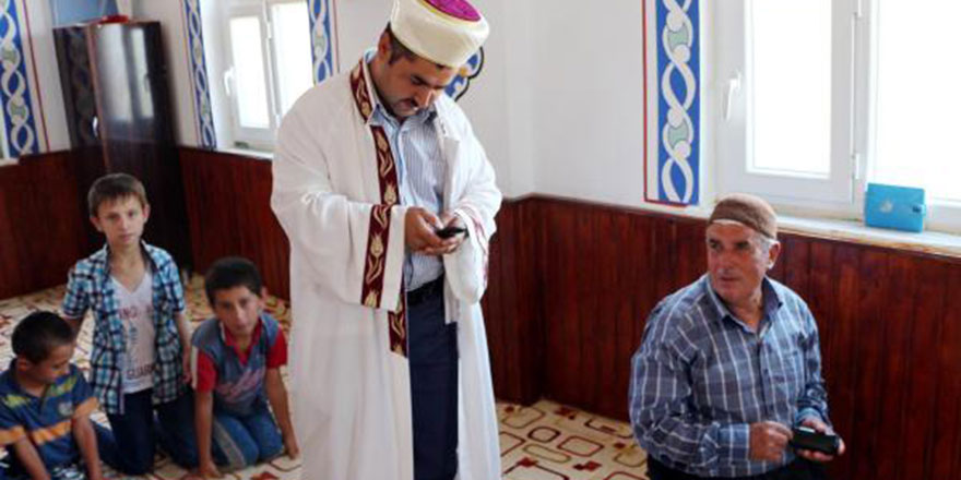 Bir telefonla 3 bin kişi Kur'an öğrendi