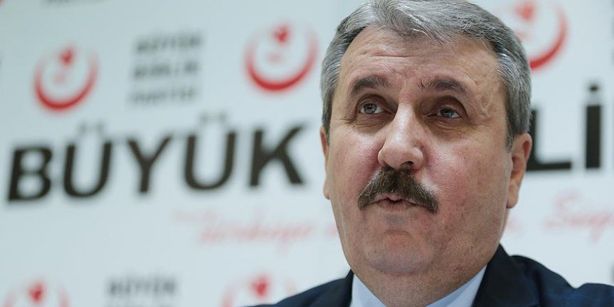 Kaba kuvvete başvurmak hiçbir siyasi partiye yakışmamaktadır