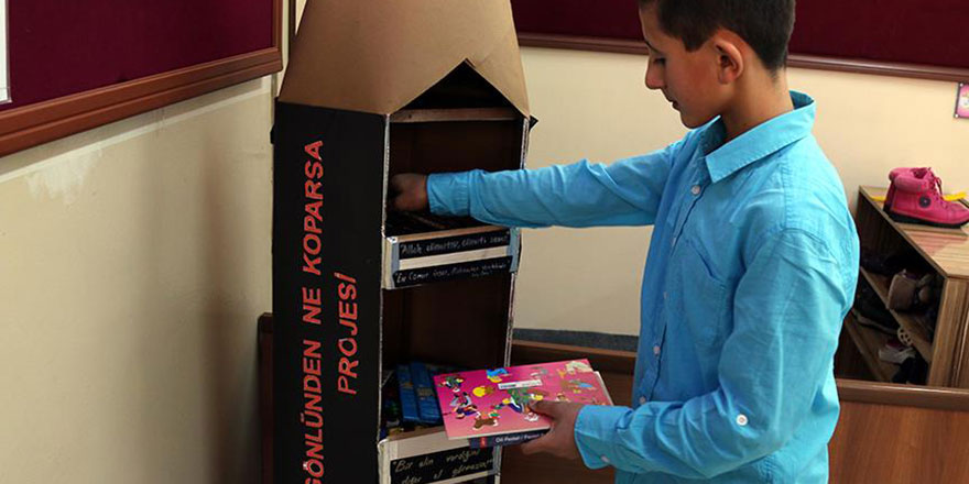 Öğrencilerden 'sadaka taşı' seferberliği