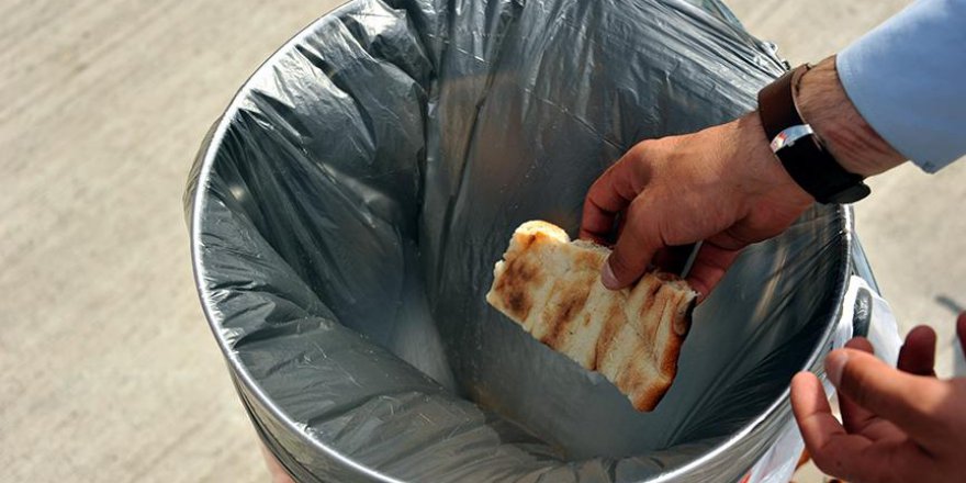 Bayraktar: Türkiye'nin israf ettiği gıdayla Suriye doyar