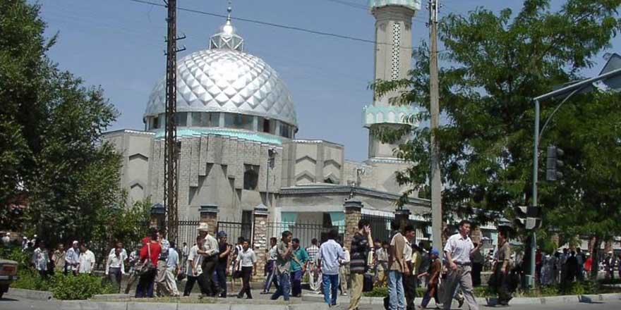 Kamuya açık alanlarda küfür etmek yasaklandı